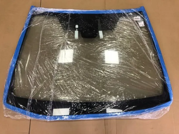 Лобове скло Toyota Corolla E21