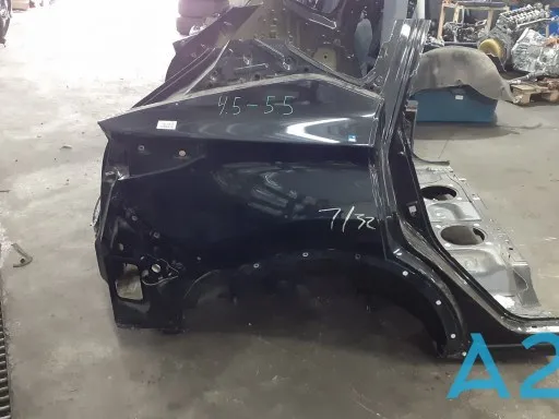 Крило заднє праве G81129UEAA Nissan/Infiniti