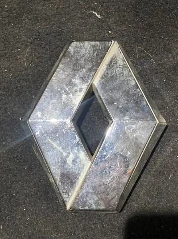 Емблема решітки радіатора Renault Trafic II