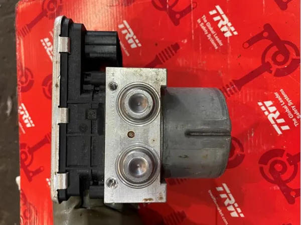  4670B555 Mitsubishi