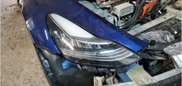 Фара права 107737200L Tesla