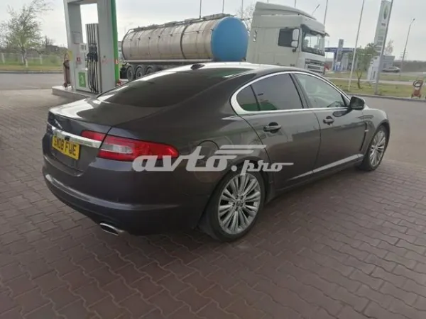 Лючок бензобака C2Z13770 Jaguar