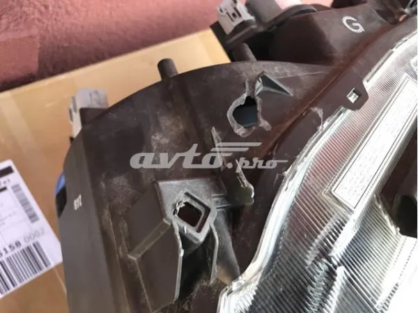 Фара права 8114560G20 Toyota