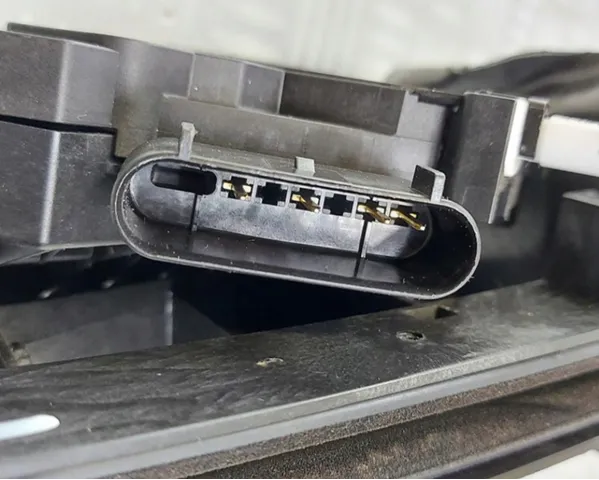  BM5AA26413AE Ford