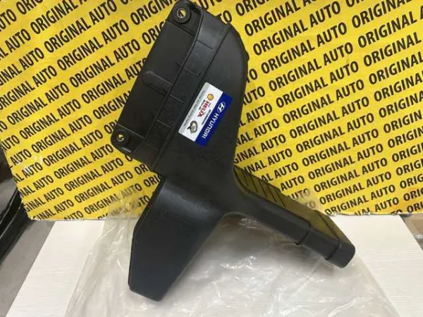 Повітрозабірник повітряного фільтра 282103S600 Hyundai/Kia