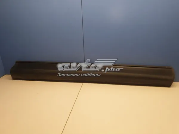 Молдинг передньої правої двері KB7W51RA0B Mazda