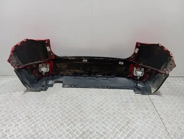 Задній бампер 735598903 Chrysler