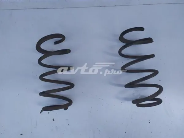 Пружина передня 546302P520 Hyundai/Kia