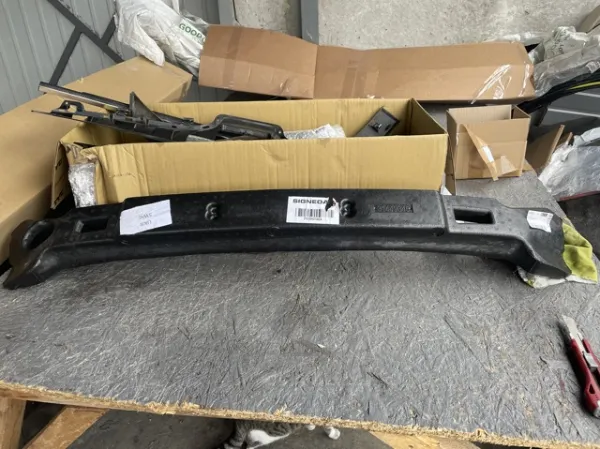 Абсорбер (наповнювач) бампера переднього 31449345 Volvo