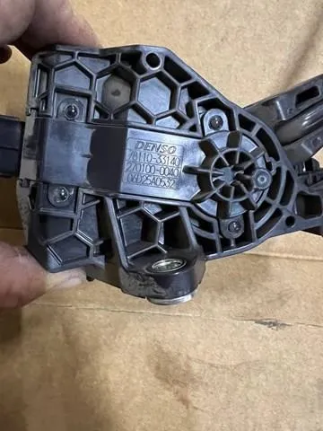 Педаль газу 7811033140 Toyota