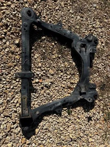 Балка передньої підвіски (підрамник), передня 5110007031 Toyota