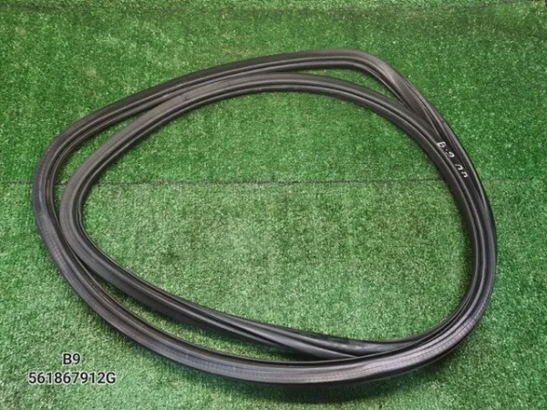  561867912G VAG