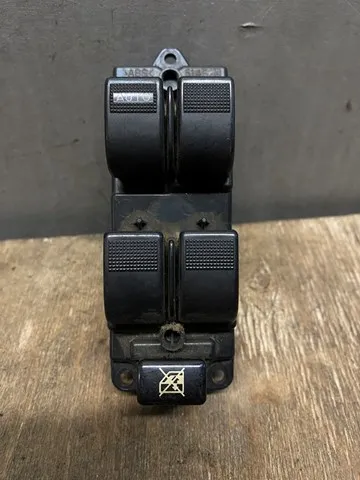  514526 Mazda