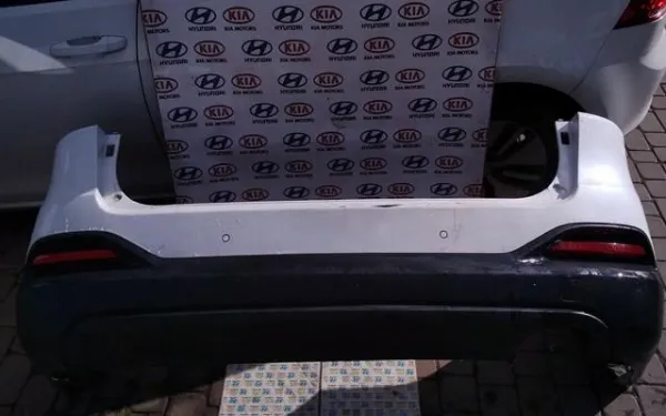 Бампер задній, нижня частина 86610C6000 Hyundai/Kia