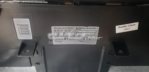 Приладова дошка-щиток приладів 1K0920874AXZ02 VAG