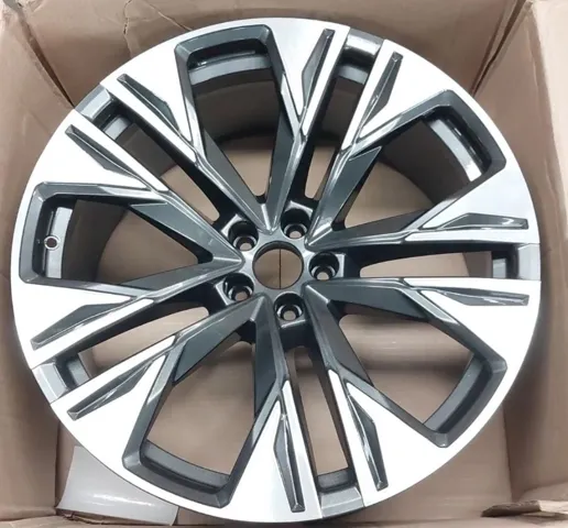 Диски колісні литі (легкосплавні, титанові) 4M8601025BD VAG
