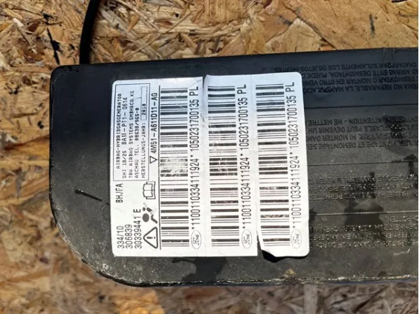 Купити 4M51A611D11AG Ford Подушка безпеки AIRBAG спинки сидіння, лівого