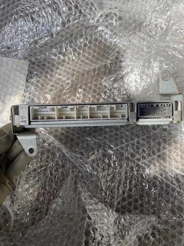 Електронний блок керування двигуном 8966630140 Toyota