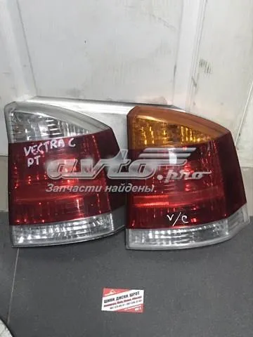 Задня права фара 13130644 General Motors