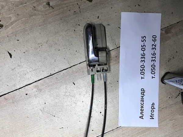 Ручка задньої двері внутрішня права 692050D080A0 Toyota
