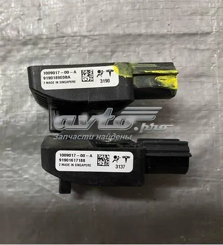 Датчик удару 100901700A Tesla