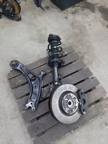 Амортизатор передній, правий 54660F1530 Hyundai/Kia