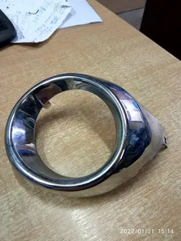 Обід (окантовка) фари противотуманної, правої 8148133040 Toyota