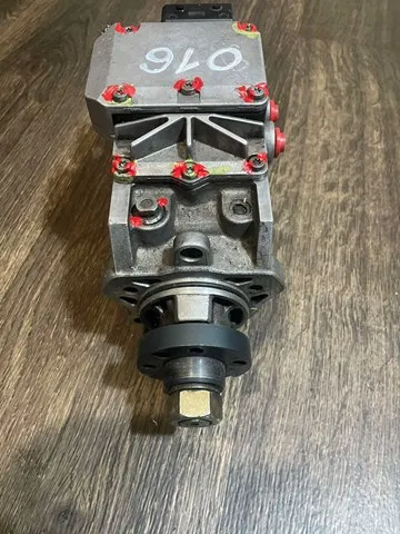 Паливний насос високого тиску 0470504003 Bosch