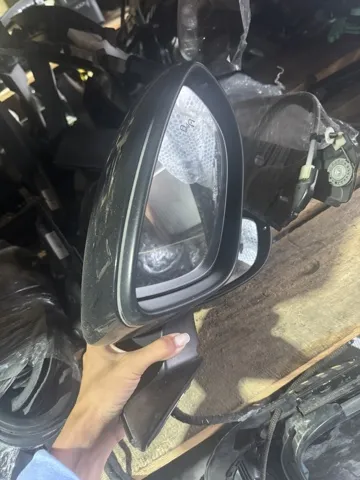  561857501 VAG