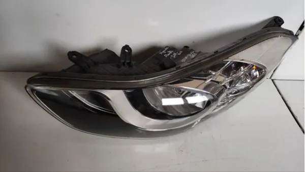 Фара ліва 921013X050 Hyundai/Kia