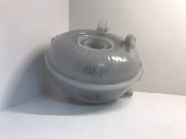 Бачок системи охолодження Audi Q3 F3B