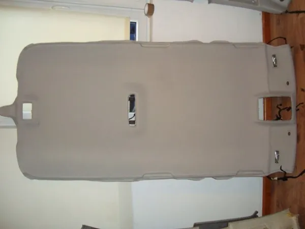 Оббивка даху (стеля) 8E9867505 VAG
