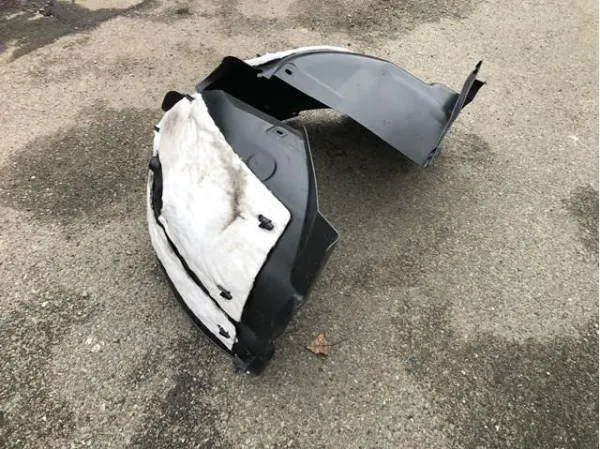 Підкрилок передній лівий 9835149280 Opel