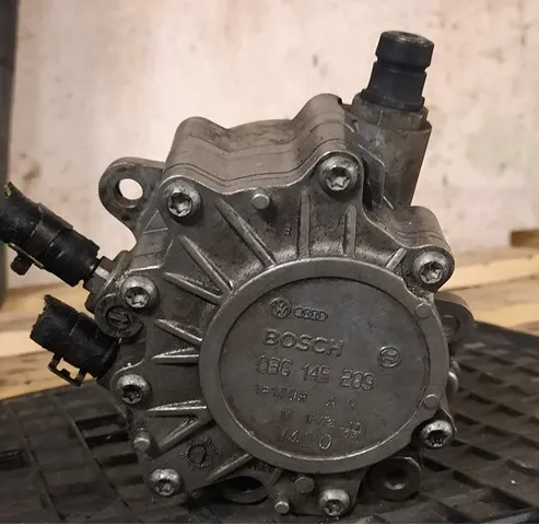 Тандемний насос 03G145209 Bosch
