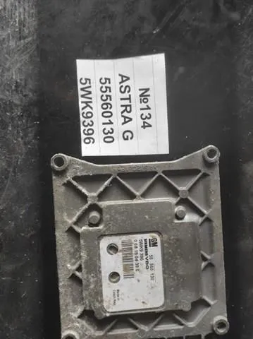 Електронний блок керування двигуном 55560130 General Motors