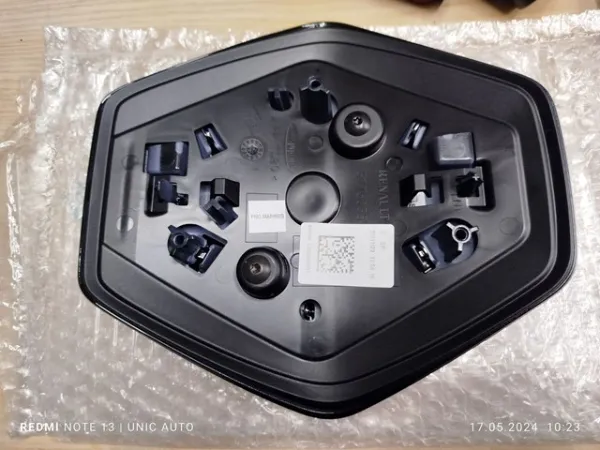 Емблема решітки радіатора 628903140R Renault (RVI)