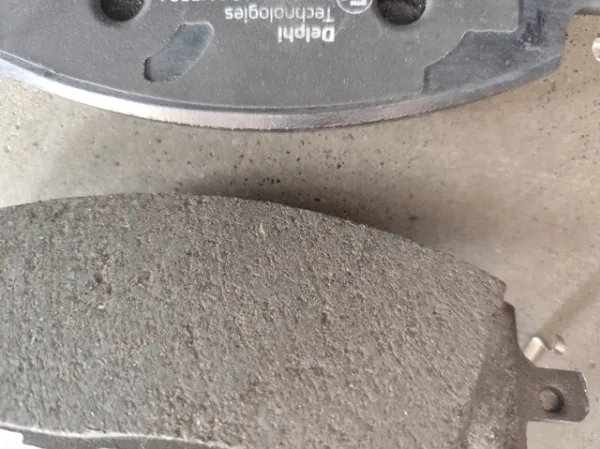 Передні тормозні колодки 4605C312 Mitsubishi