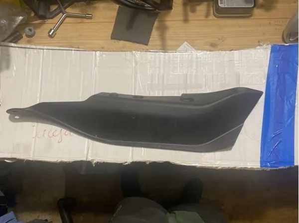Ущільнювач крила 57256SJ000 Subaru