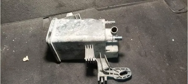 Абсорбер парів 9673538080 Peugeot/Citroen