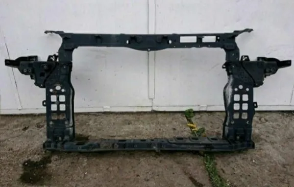 Рамка радіатора 641012W000 Hyundai/Kia