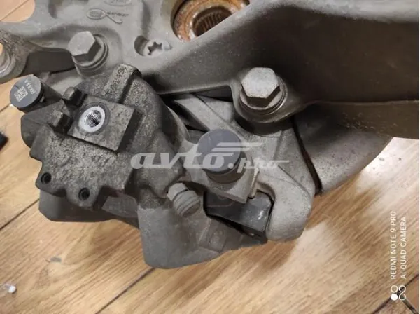 Цапфа - поворотний кулак передній, правий T4A3593 Jaguar