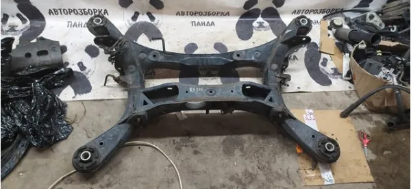 Балка задня 512060E041 Toyota