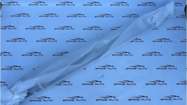 Накладка зовнішня (молдинг) порога, правий 7250A136 Mitsubishi