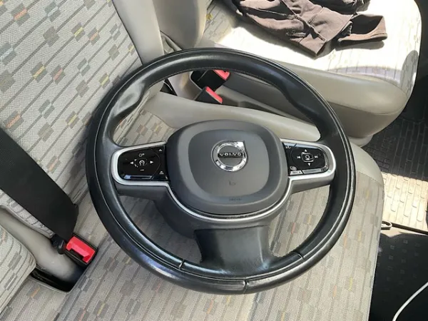 Кермо 31407817 Volvo