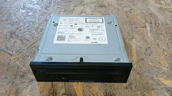 Блок керування мультимедійний 3Q0035820B VAG