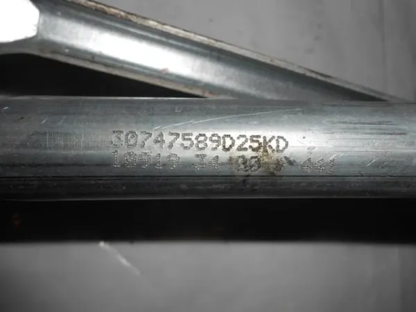 Трапеція двірників 32342548 Volvo