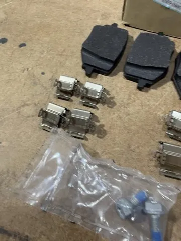 Задні гальмівні колодки D4M606UA0A Nissan/Infiniti