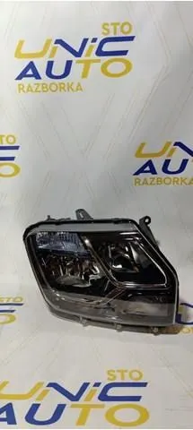 Фара права 260105828R Renault (RVI)