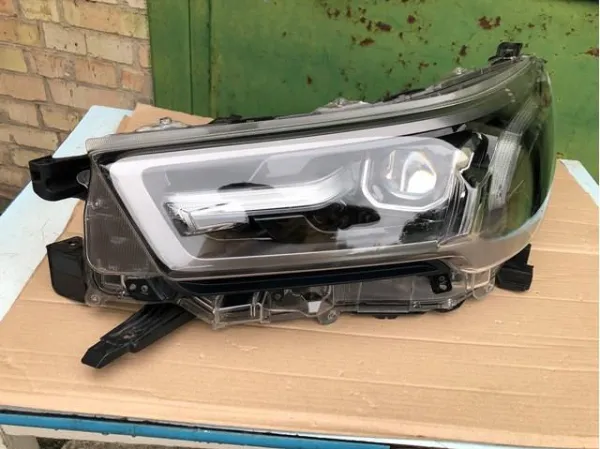 Фара ліва 81150YP380 Toyota