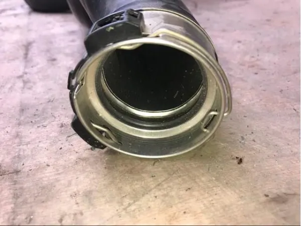  LX6Z9P437D Ford